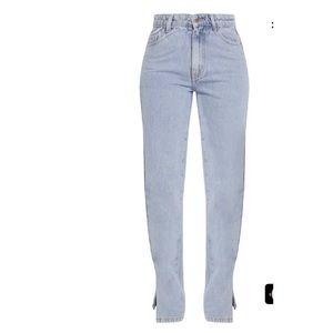 NWT! PRETTYLITTLETHING Petite Light Blue Dip Waist Split Hem Denim Jeans US 8